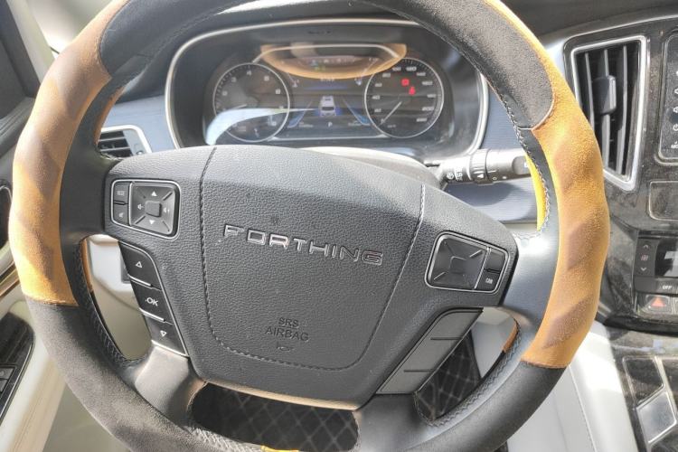 Used FORTHING M7 2022 Lingjue Model 2.0T Automatic Marquis Edition Steering Wheel
