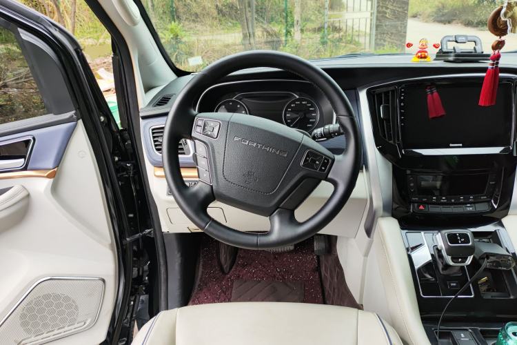 Used FORTHING M7 2022 Lingjue Model 2.0T Automatic Marquis Edition Steering Wheel
