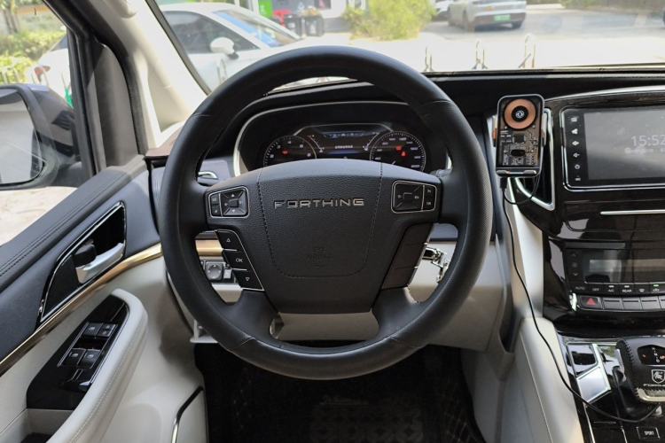 Used FORTHING M7 2022 Lingjue Model 2.0T Automatic Marquis Edition Steering Wheel