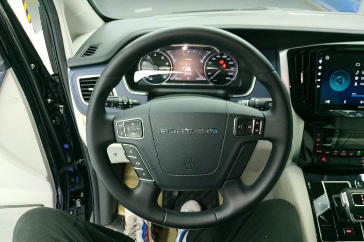 Used FORTHING M7 2022 Lingjue Model 2.0T Automatic Marquis Edition Steering Wheel
