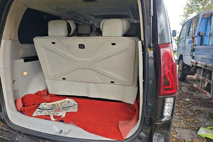 Used FORTHING M7 2022 Lingjue Model 2.0T Automatic Duke Edition Trunk