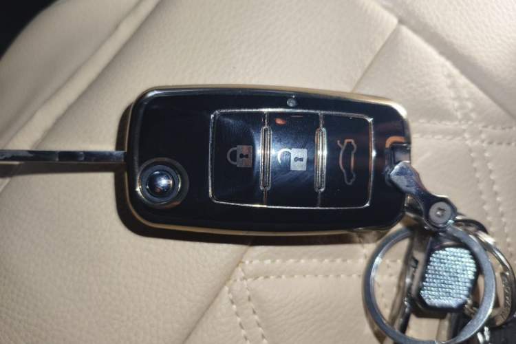 Used FORTHING M7 2022 Lingjue Model 2.0T Automatic Marquis Edition Vehicle Key