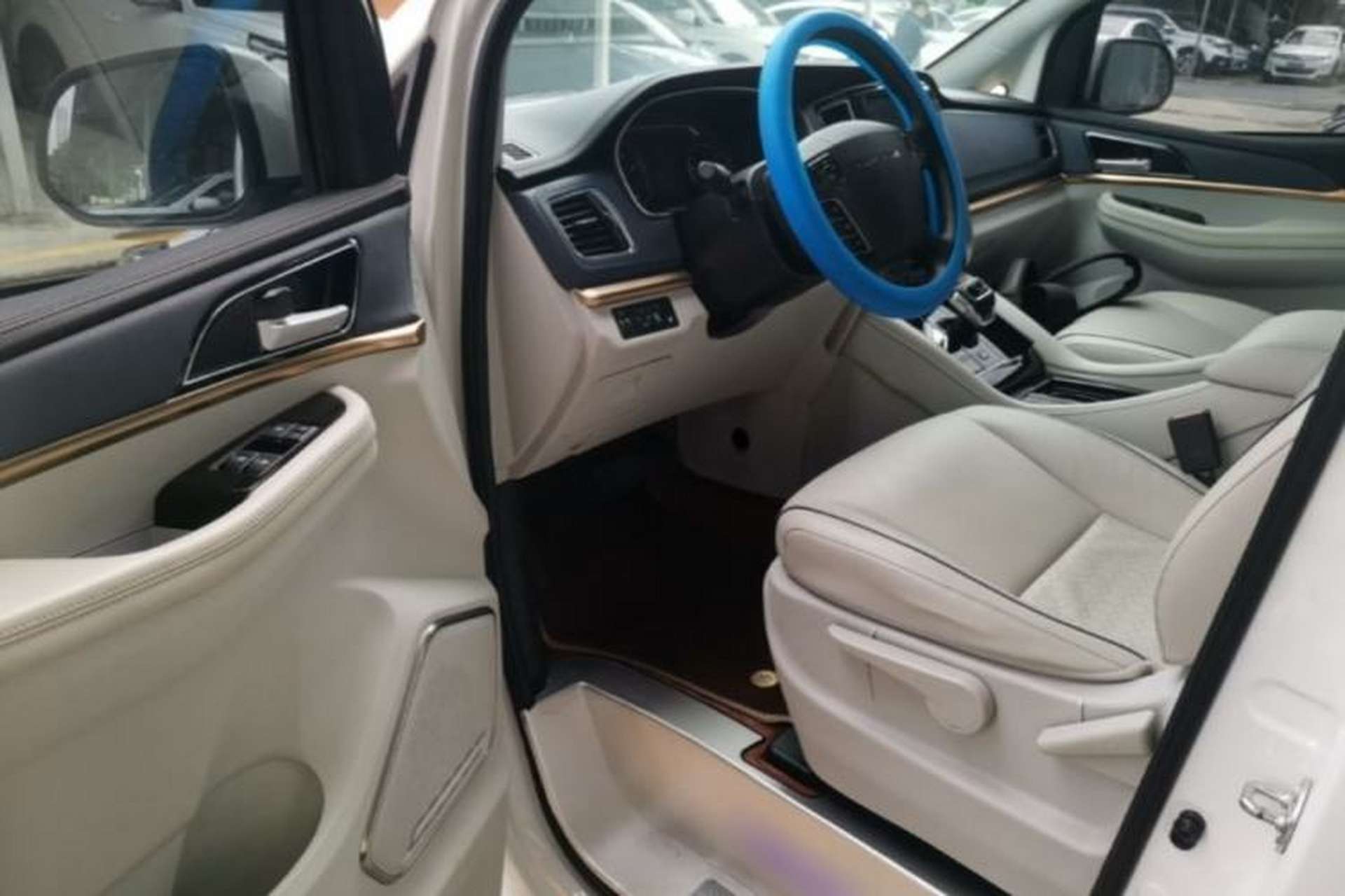 Used FORTHING M7 2022 Lingjue Model 2.0T Automatic Duke Edition Driver Seat