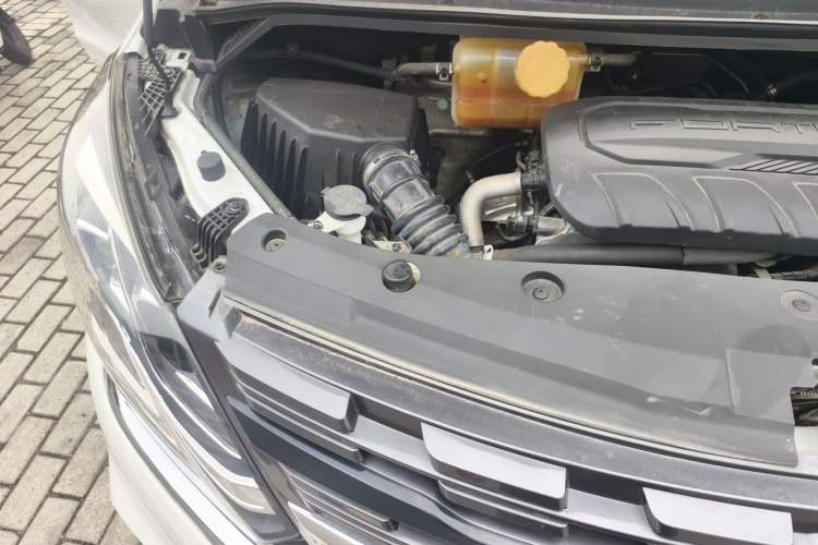 Used FORTHING M7 2022 Lingjue Model 2.0T Automatic Marquis Edition Engine Bay Right