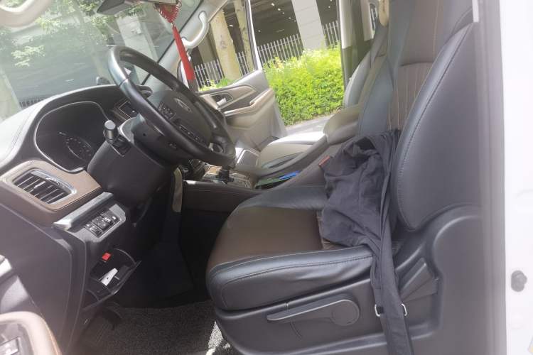 Used FORTHING M7 2022 Lingjue Model 2.0T Automatic Duke Edition Left Front Seat