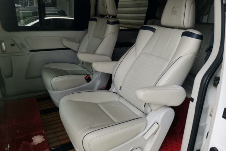 Used FORTHING M7 2022 Lingjue Model 2.0T Automatic Duke Edition Left Rear Seat