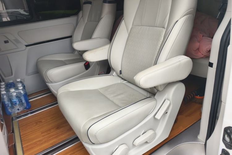 Used FORTHING M7 2022 Lingjue Model 2.0T Automatic Marquis Edition Left Rear Seat