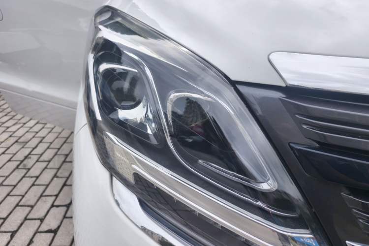Used FORTHING M7 2022 Lingjue Model 2.0T Automatic Marquis Edition Right Front Headlight