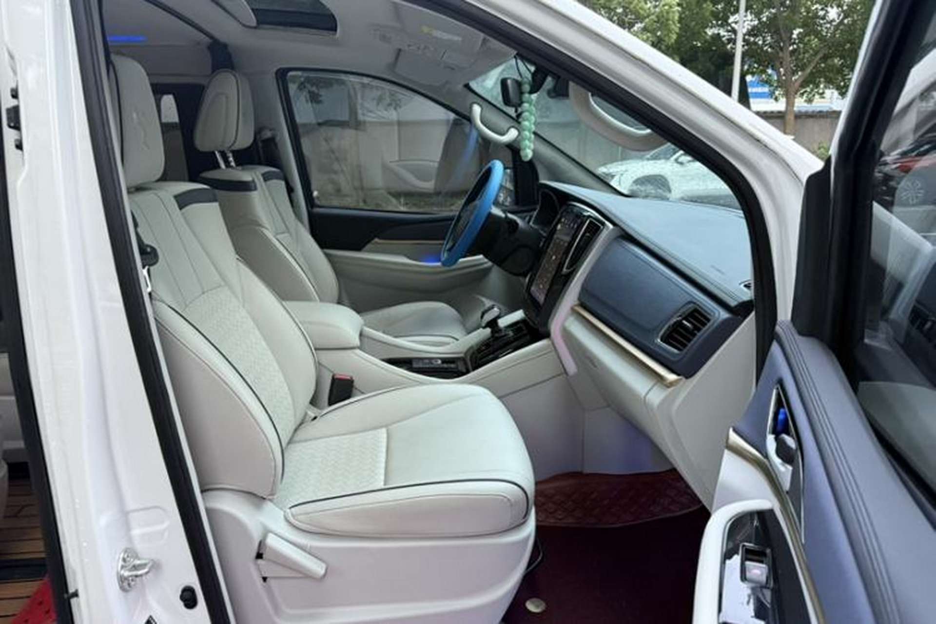 Used FORTHING M7 2022 Lingjue Model 2.0T Automatic Duke Edition Right Front Seat