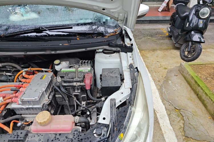 Used FORTHING S50 2018 Luxury Model Engine Bay Left