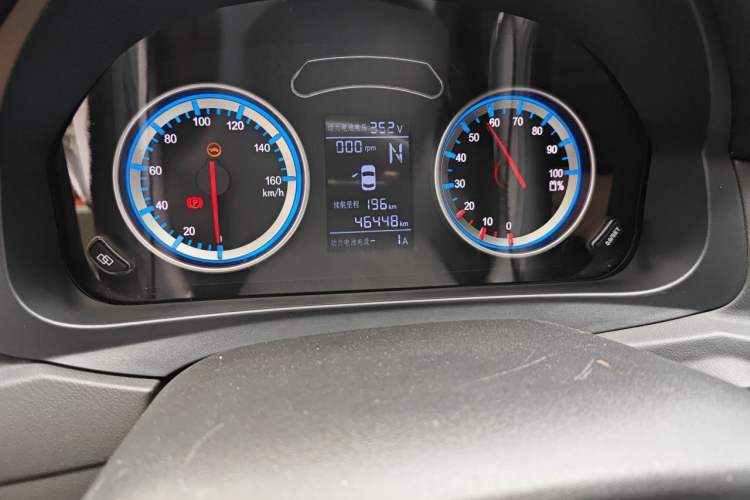 Used FORTHING S50 2018 Luxury Model Odometer Close Up