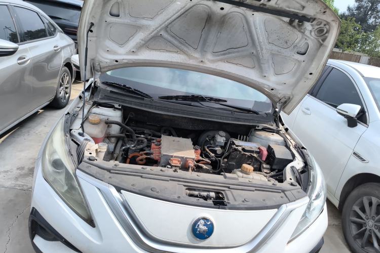 Used FORTHING S50 2021 Online Booking Version Engine Bay