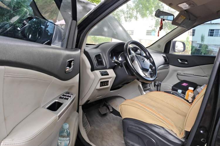 Used FORTHING S500 2016 1.6L CVT Luxury Edition Driver Seat