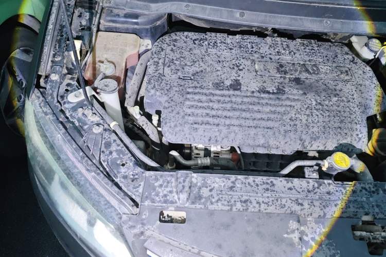 Used FORTHING S500 2016 1.6L CVT Luxury Model Engine Bay Right