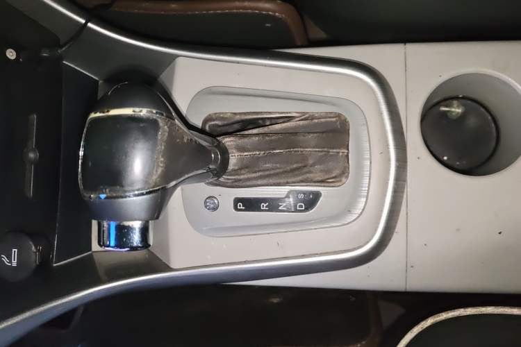 Used FORTHING S500 2016 1.6L CVT Luxury Model Gear Lever