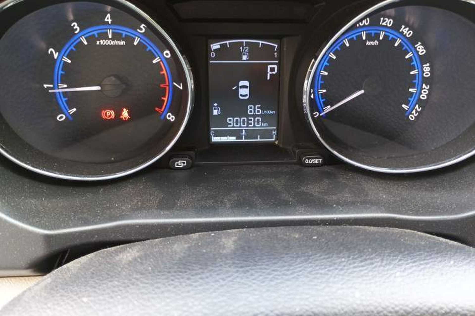 Used FORTHING S500 2016 1.6L CVT Luxury Model Odometer Close Up