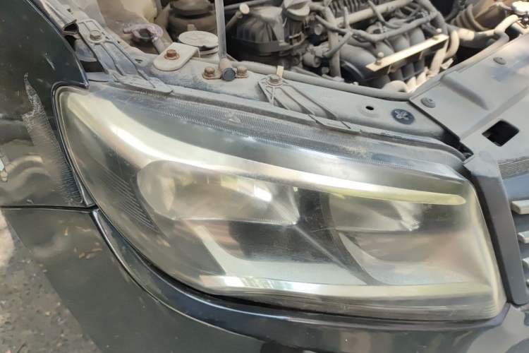 Used FORTHING S500 2016 1.5L Manual Comfort Model Right Front Headlight