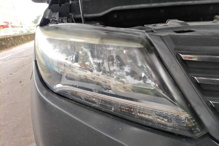 Used FORTHING S500 2016 1.6L CVT Luxury Edition Right Front Headlight