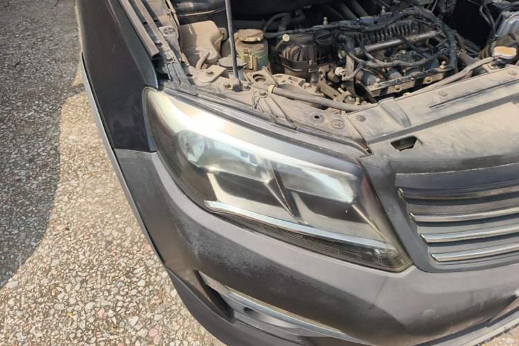 Used FORTHING S500 2016 1.5L Manual Luxury Version II Right Front Headlight