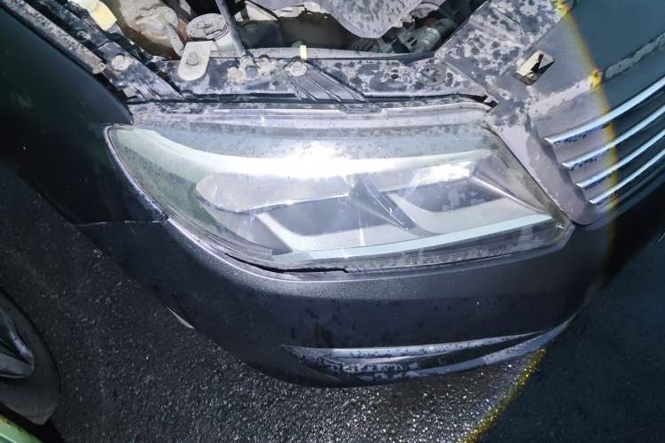 Used FORTHING S500 2016 1.6L CVT Luxury Model Right Front Headlight
