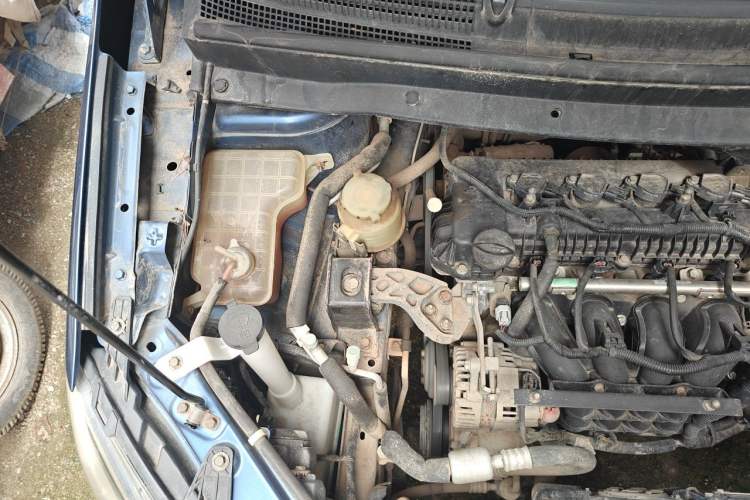 Used FORTHING S500 2016 1.5L Manual Luxury Model Engine Bay Right