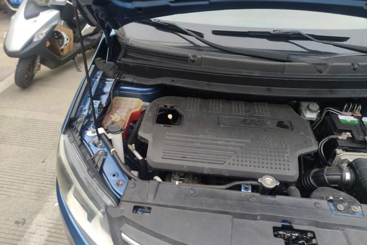 Used FORTHING S500 2016 1.6L CVT Luxury Model Engine Bay Right