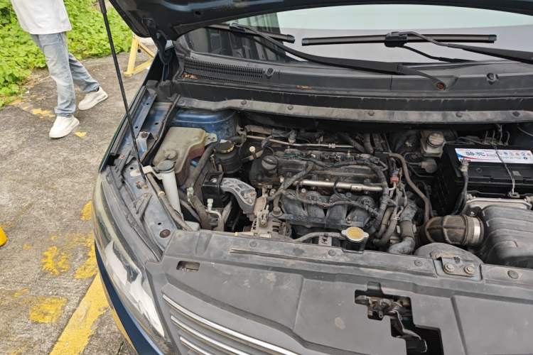 Used FORTHING S500 2016 1.5L Manual Luxury Model Engine Bay Right