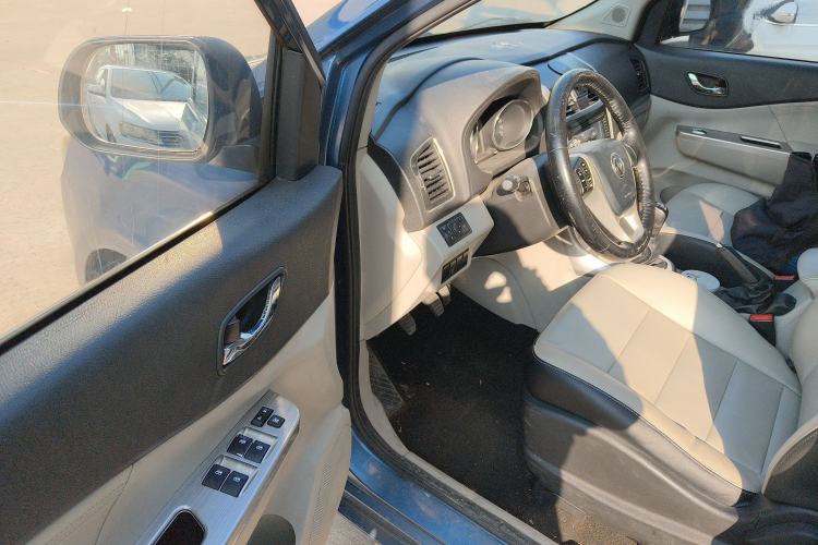 Used FORTHING S500 2016 1.5L Manual Luxury Model Interior 3