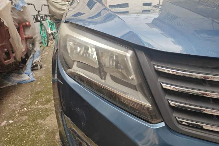 Used FORTHING S500 2016 1.5L Manual Luxury Model Right Front Headlight