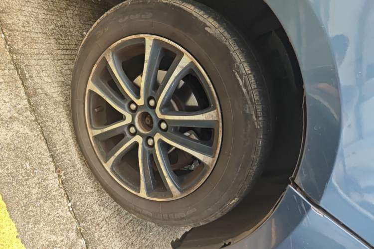 Used FORTHING S500 2016 1.5L Manual Luxury Model Right Front Wheel Hub
