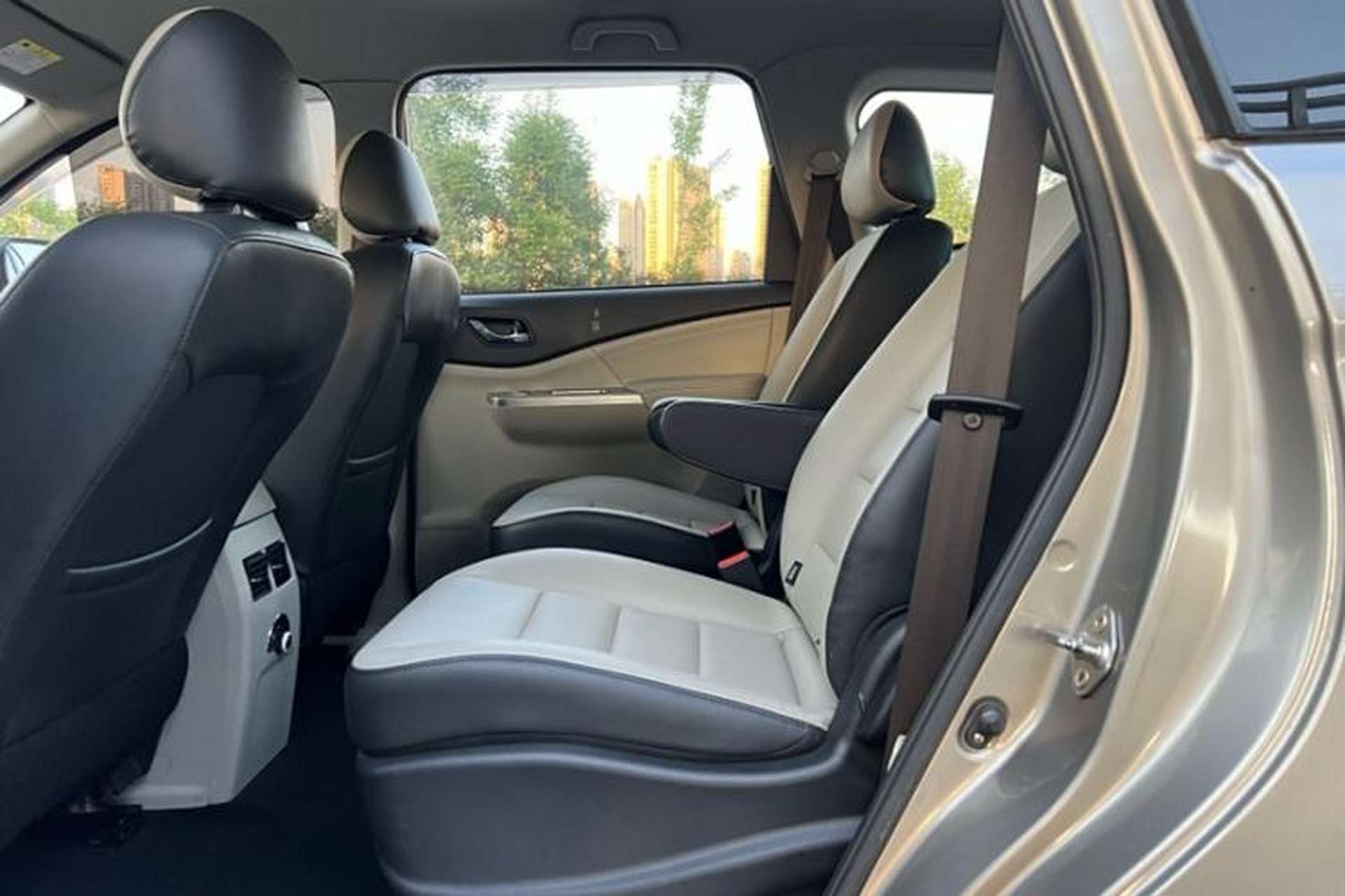 Used FORTHING S500 2016 1.5L Manual Luxury Model Interior 3
