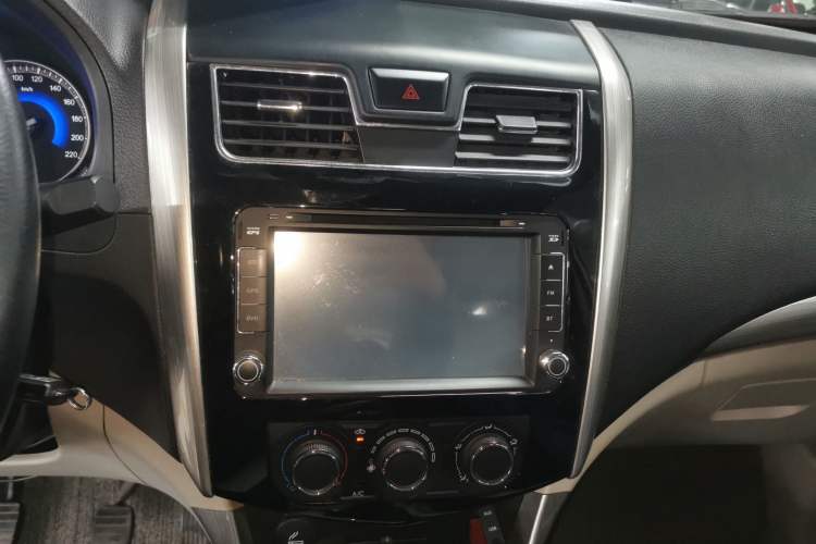 Used FORTHING S500 2016 1.5L Manual Comfort Model Audio And AC Panel