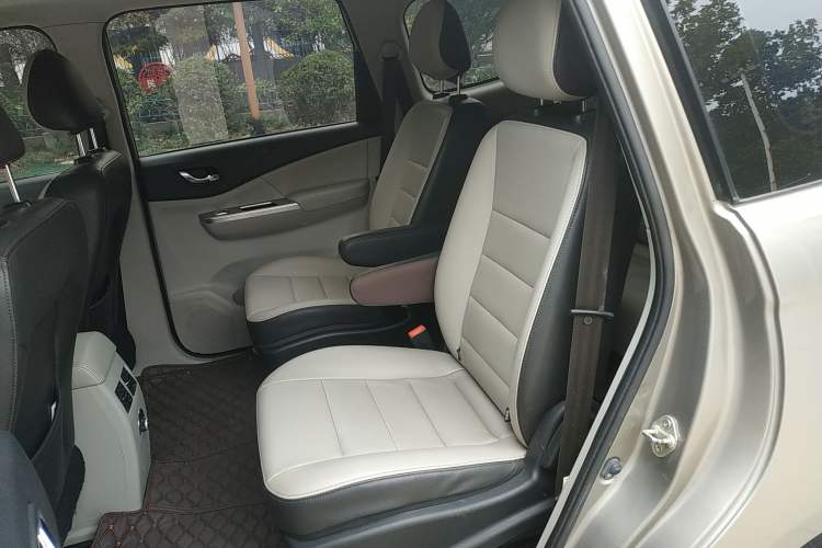 Used FORTHING S500 2016 1.6L Manual Luxury Model Interior 1
