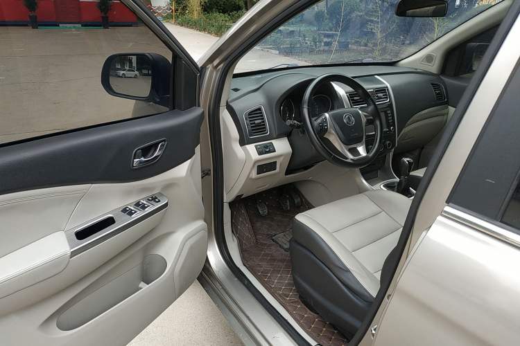 Used FORTHING S500 2016 1.6L Manual Luxury Model Interior 2