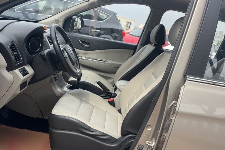 Used FORTHING S500 2016 1.5L Manual Luxury Model Interior 2