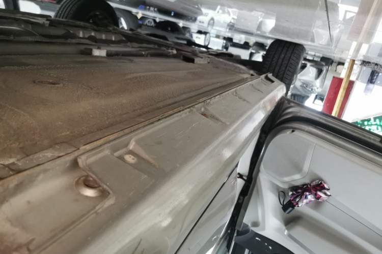 Used FORTHING S500 2016 1.5L Manual Comfort Model Left Side Sill