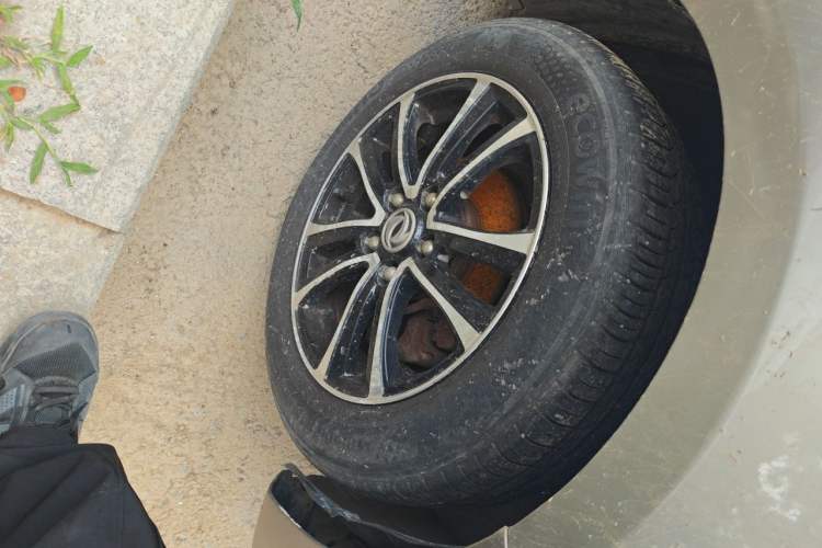 Used FORTHING S500 2016 1.5L Manual Comfort Model Right Front Wheel Hub