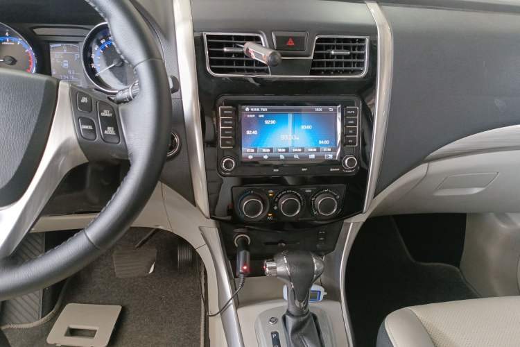 Used FORTHING S500 2016 1.6L CVT Luxury Edition Audio And AC Panel