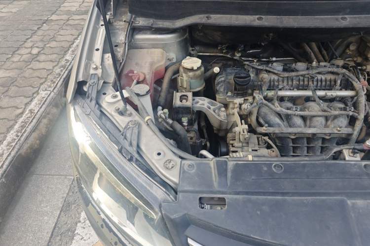 Used FORTHING S500 2016 1.6L Manual Luxury Model Engine Bay Right