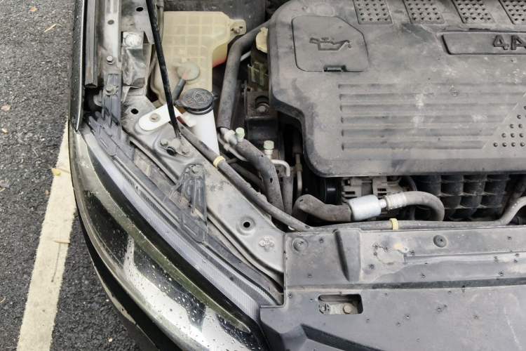 Used FORTHING S500 2016 1.5L Manual Luxury Model Engine Bay Right