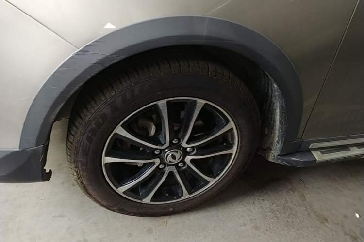 Used FORTHING S500 2016 1.6L Manual Luxury Model Exterior 4