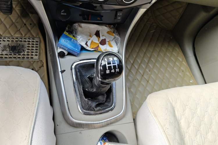 Used FORTHING S500 2016 1.6L Manual Luxury Edition Gear Lever