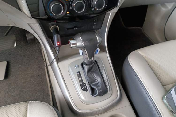 Used FORTHING S500 2016 1.6L CVT Luxury Edition Gear Lever