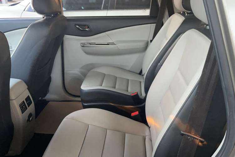 Used FORTHING S500 2016 1.6L CVT Luxury Edition Interior 1