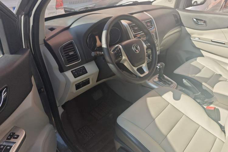 Used FORTHING S500 2016 1.6L CVT Deluxe Model Interior 2