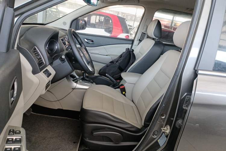 Used FORTHING S500 2016 1.6L CVT Luxury Edition Left Front Seat