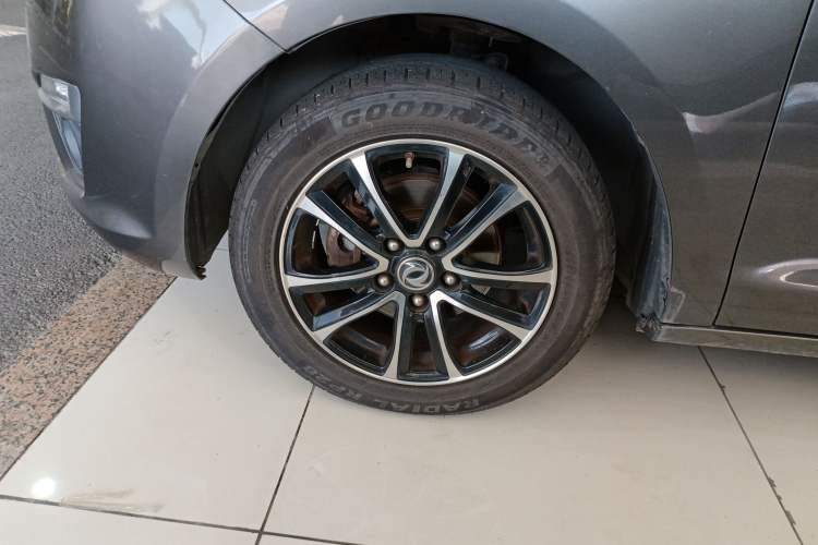 Used FORTHING S500 2016 1.6L CVT Luxury Edition Left Front Wheel Hub