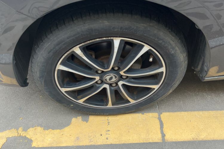 Used FORTHING S500 2016 1.6L CVT Deluxe Model Left Front Wheel Hub