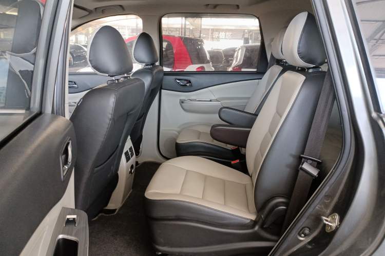 Used FORTHING S500 2016 1.6L CVT Luxury Edition Left Rear Seat