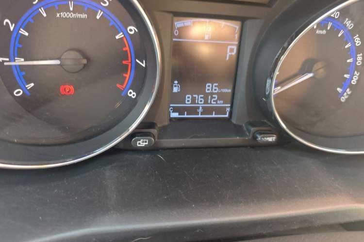 Used FORTHING S500 2016 1.6L CVT Deluxe Model Odometer Close Up